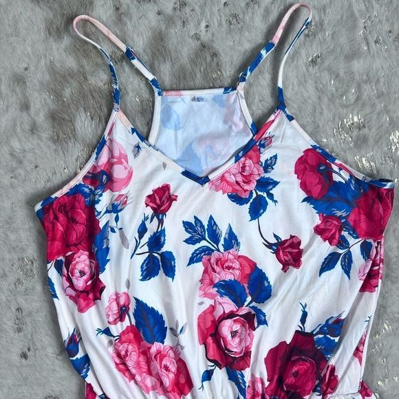 NWOT V Neck Floral Romper Adjustable Straps Pockets in Large💗 - Picture 7 of 7